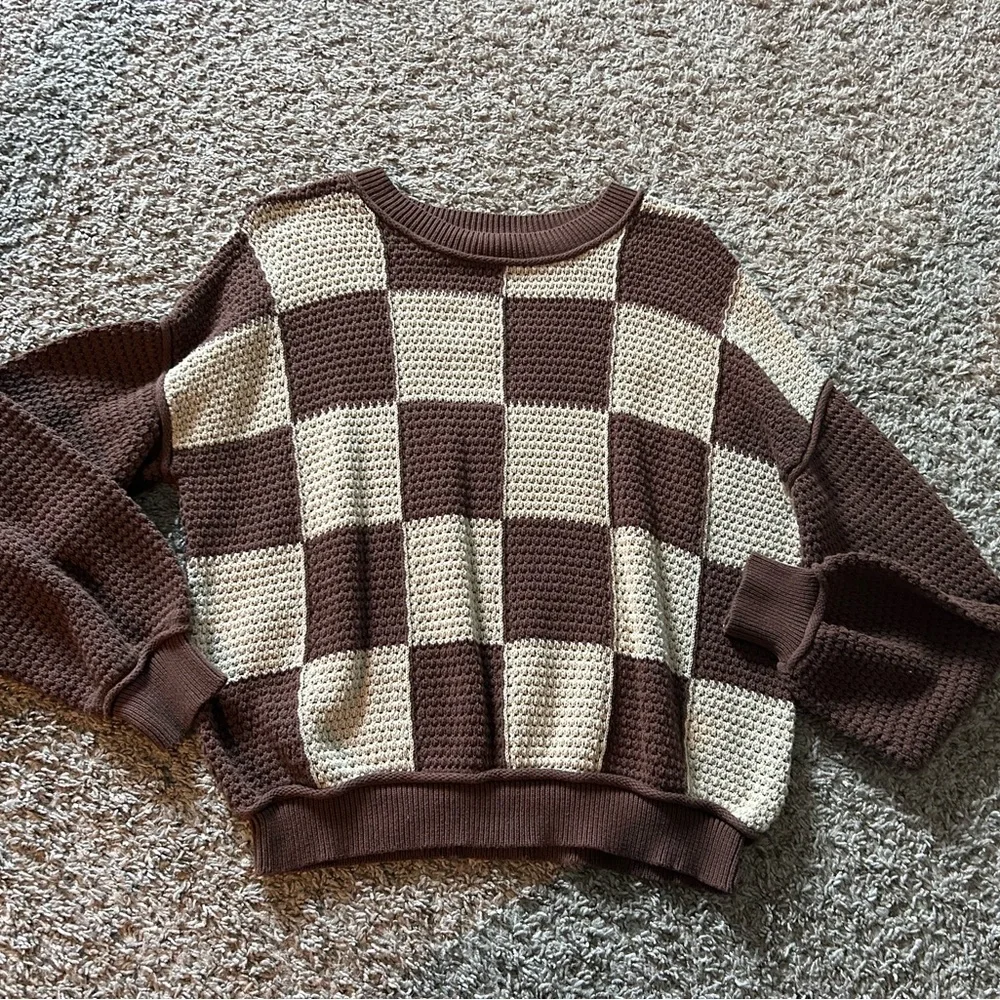 Checkered sweater - Picture 1 of 2